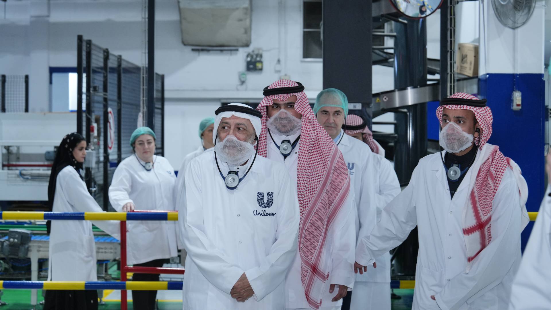 Unilever leadership team and saudi government entities at OMO launch at Binzagr Unilever factory