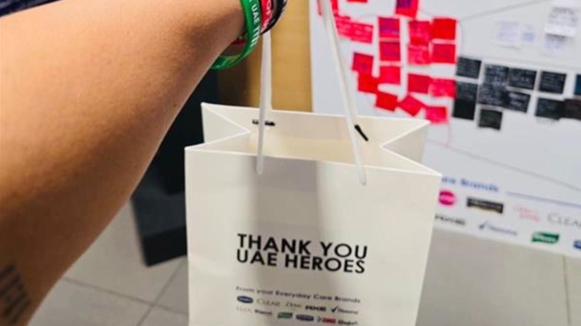 Customers at United for UAE campaign in stores